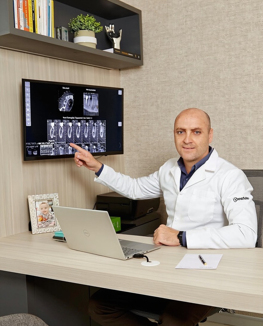 Planejamento de implante com o Dr. Anderson na Odontorelli